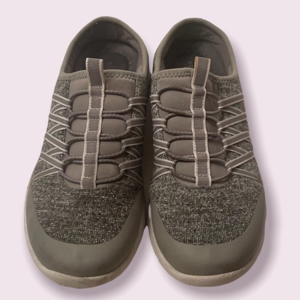 Easy Spirit Shoes Gray and White Size 8